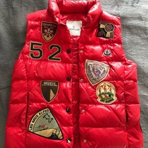Moncler vest sz 2